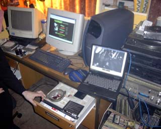 hh20000107 Photo 02